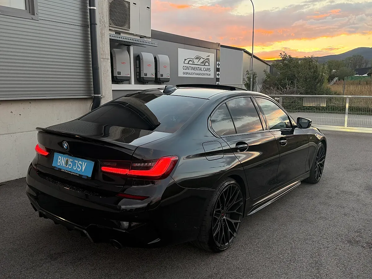 BMW 3 Series 2019 photo 3
