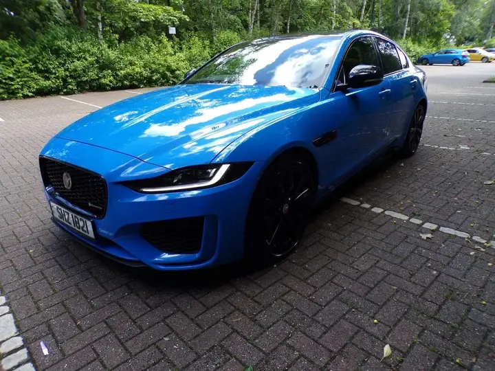 Jaguar Xe 2020 photo 3