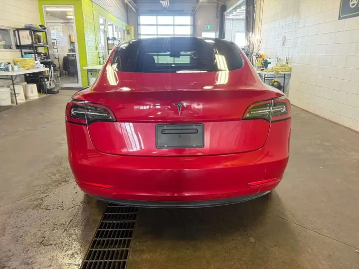 Tesla Model 3 2023 photo 5