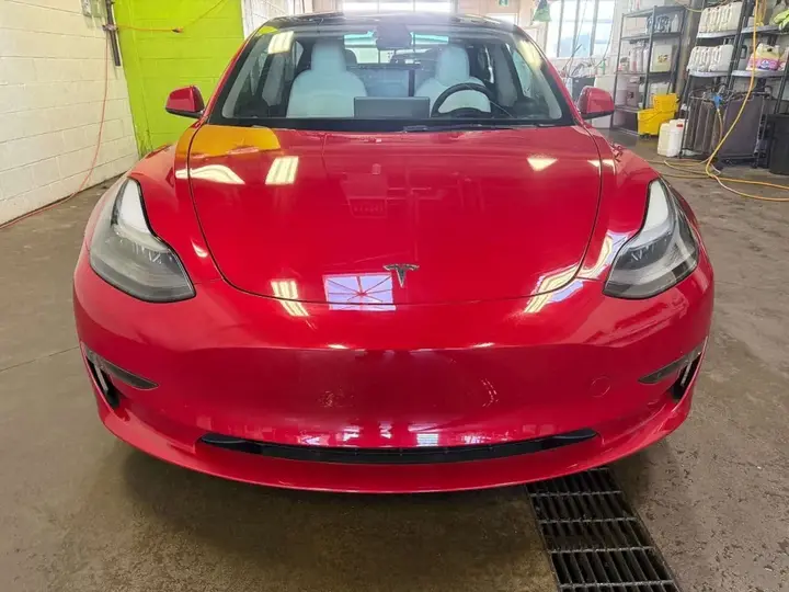 Tesla Model 3 2023 photo 2