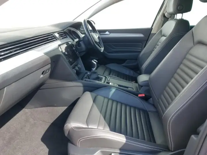 Volkswagen Passat 2020 photo 5