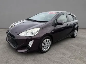 Toyota Aqua 2015 photo 4