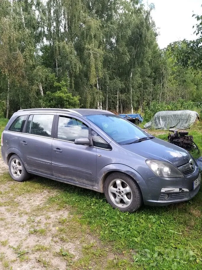 Opel Zafira 2005 photo 2