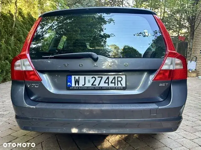 Volvo V70 2010 photo 5