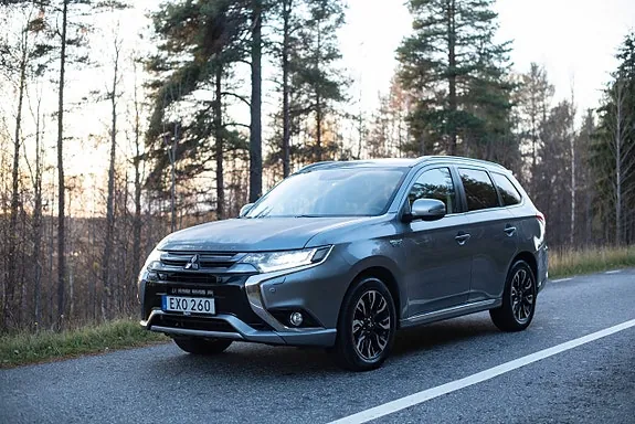 Mitsubishi Outlander 2016 photo 4