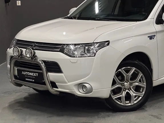 Mitsubishi Outlander 2014 photo 2