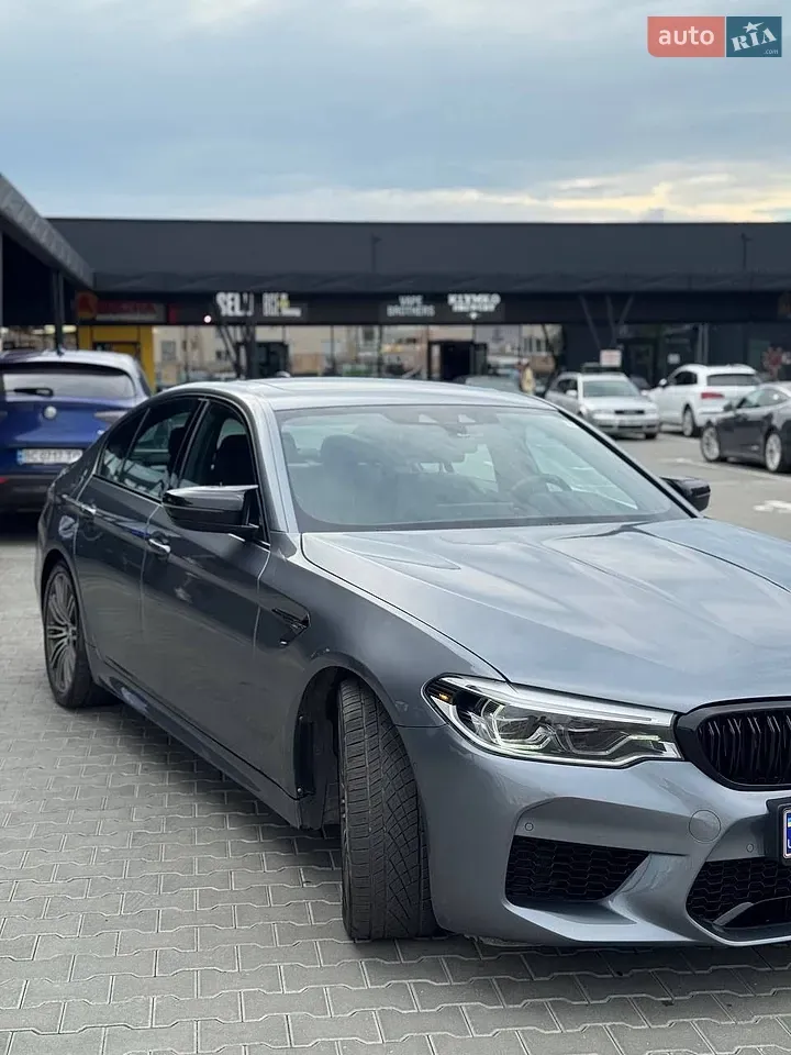 BMW 5 Series 2018 photo 3