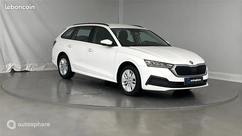Skoda Octavia 2024 photo 3