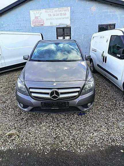Mercedes-Benz B 200