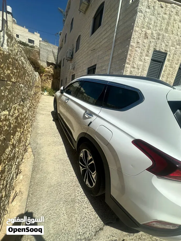 Hyundai Santa Fe 2018 photo 4