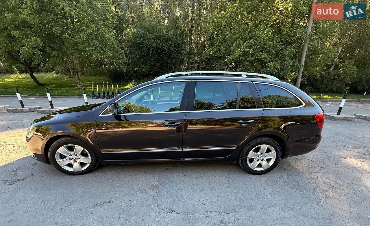 Skoda Superb 2014 photo 4