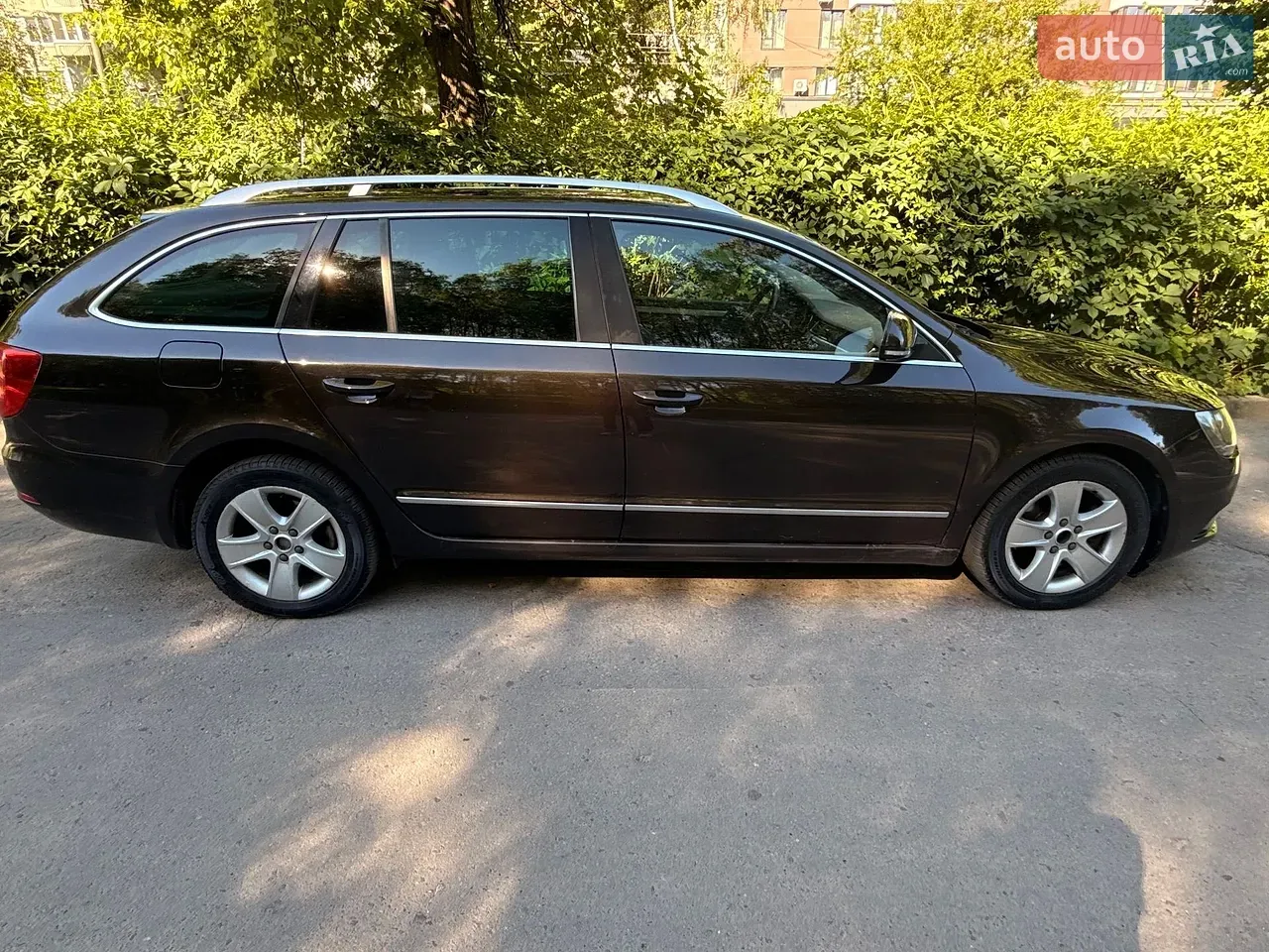 Skoda Superb 2014 photo 3