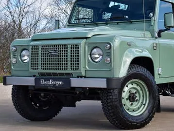 Land Rover Defender 2015 photo 2
