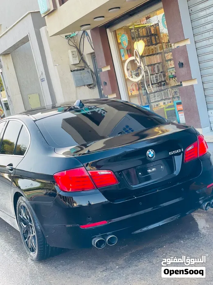 BMW F10 2011 photo 2