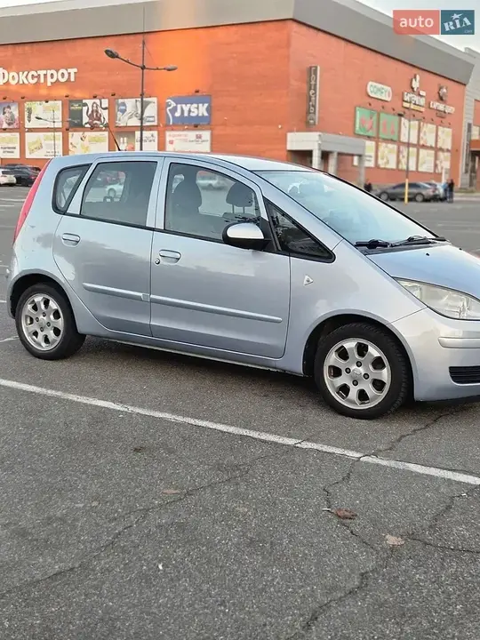 Mitsubishi Colt 2006 photo 3