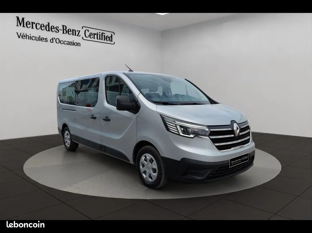 Renault Trafic 2021 photo 3