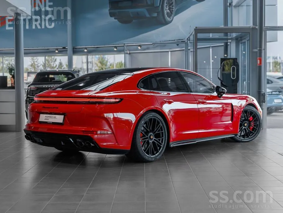 Porsche Panamera 2026 photo 3