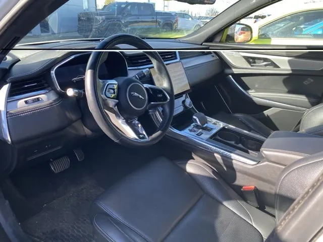 Jaguar Xf 2021 photo 3