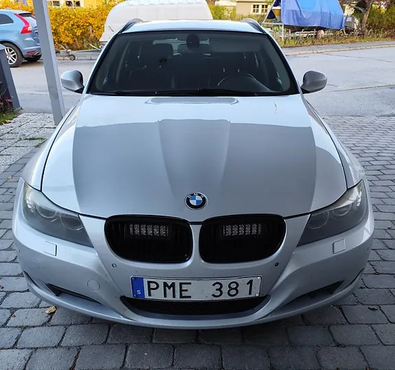 BMW 320D 2011 photo 3