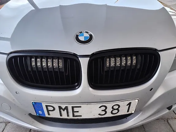 BMW 320D 2011 photo 4