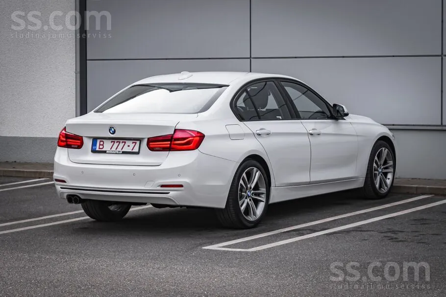 BMW 330 2016 photo 4