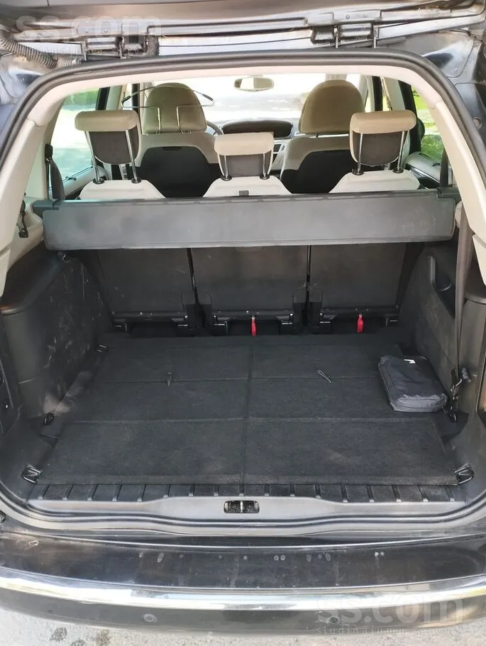 Citroen C4 Picasso 2010 photo 4