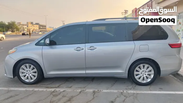 Toyota Sienna 2016 photo 3