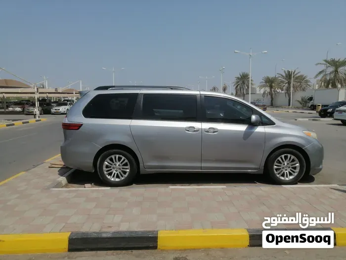 Toyota Sienna 2016 photo 5