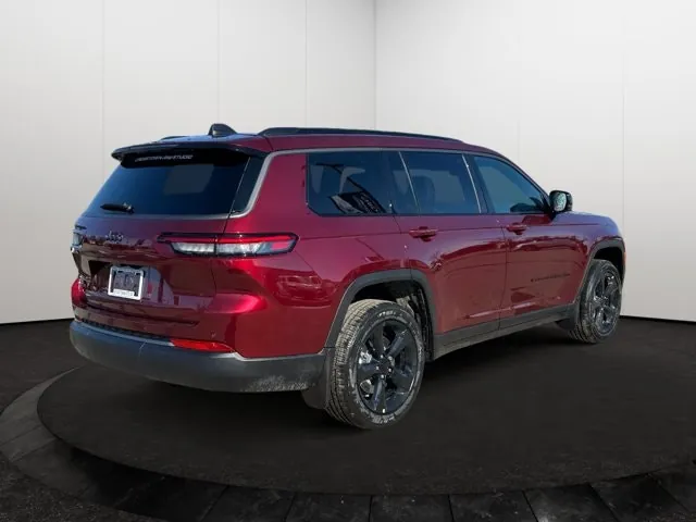 Jeep Grand Cherokee L 2026 photo 4