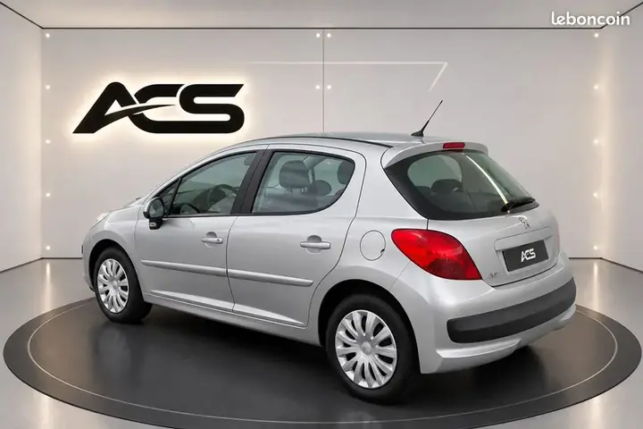 Peugeot 207 2009 photo 4
