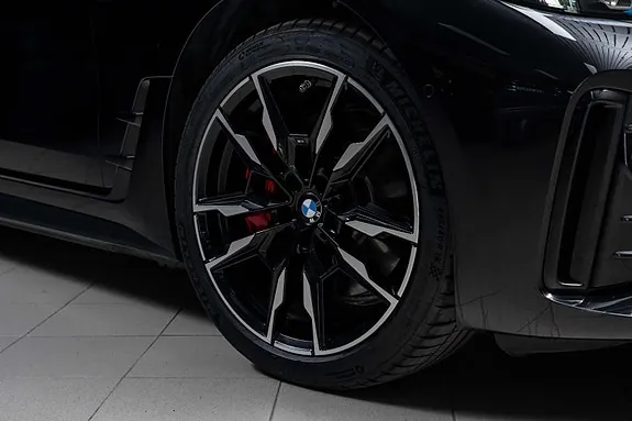 BMW I4 2025 photo 3