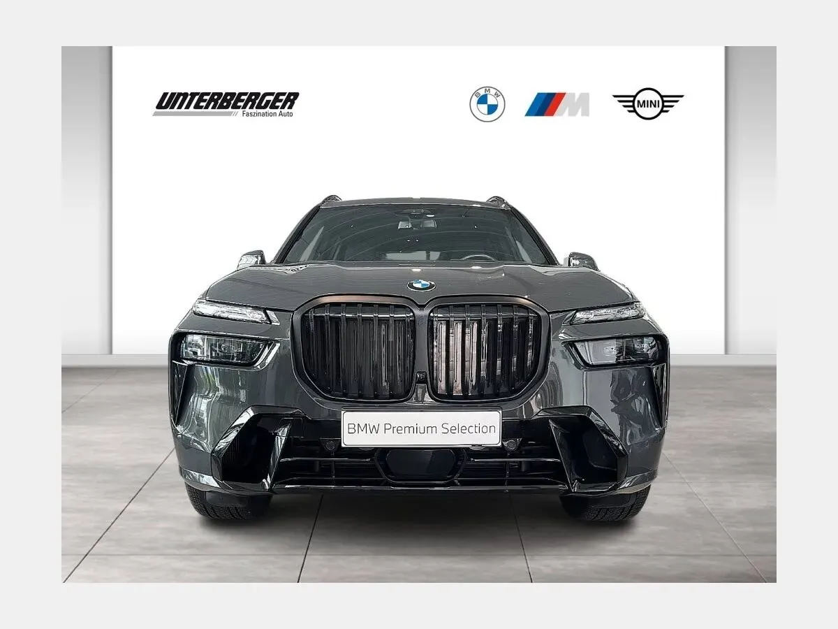 BMW X7 2024 photo 2