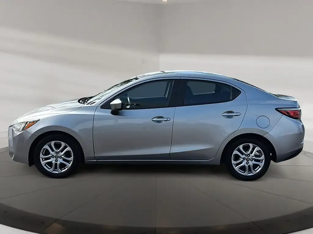 Toyota Yaris 2016 photo 5
