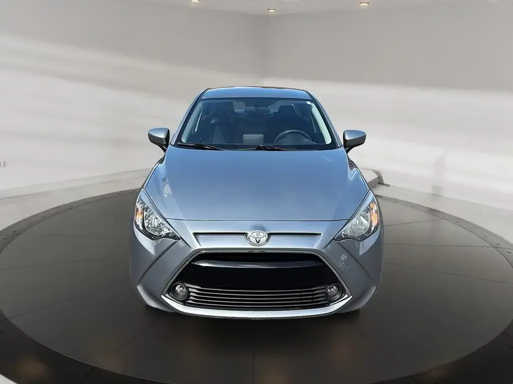 Toyota Yaris 2016 photo 2