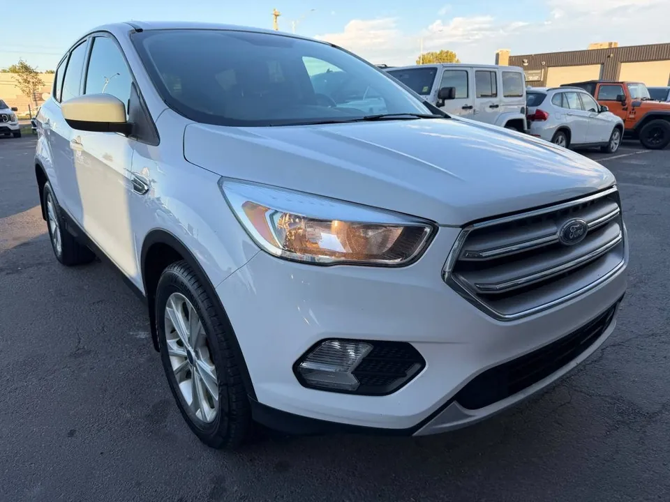 Ford Escape 2019 photo 2