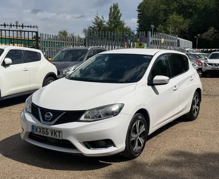 Nissan Pulsar 2015 photo 4
