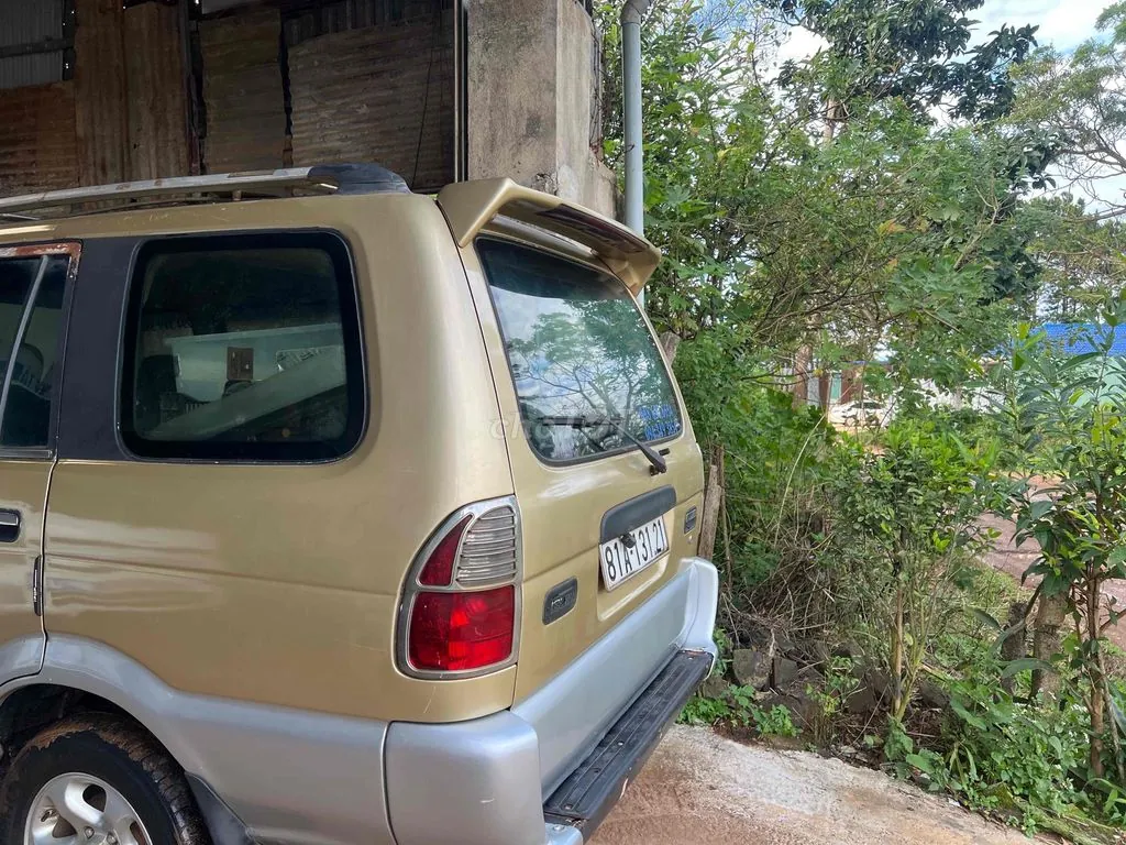 Isuzu Hilander 2003 photo 2