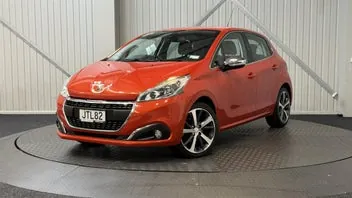 Peugeot 208 2016 photo 2