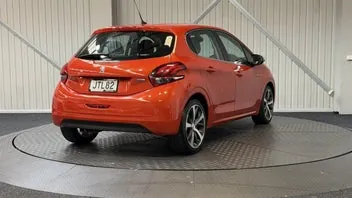 Peugeot 208 2016 photo 4