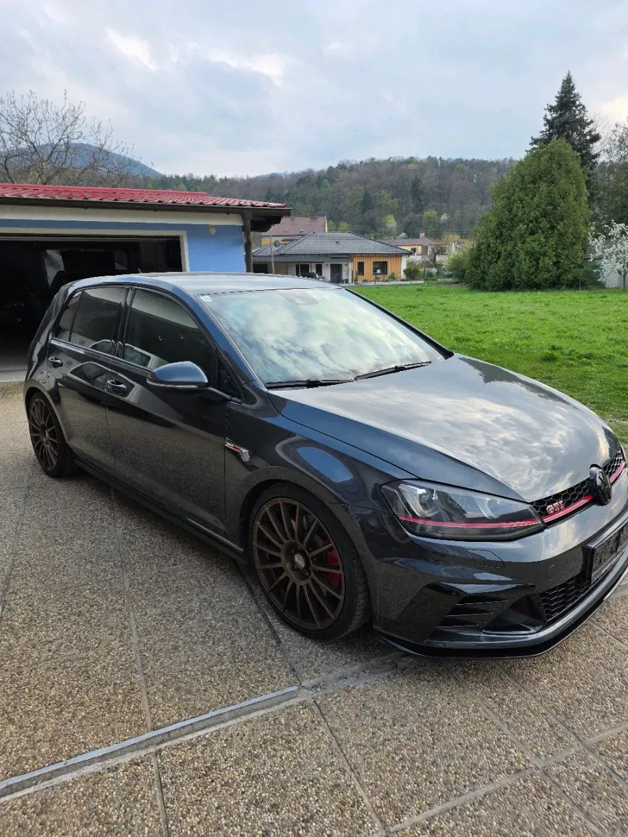 Volkswagen Golf 2013 photo 2