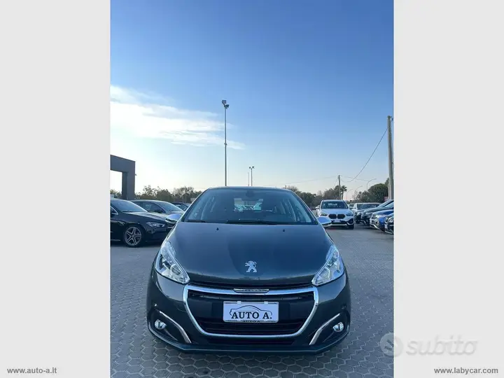 Peugeot 208 2017 photo 2