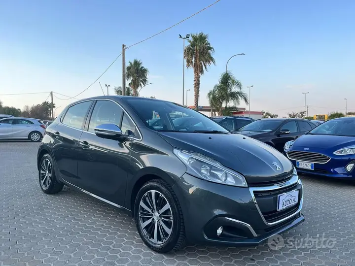 Peugeot 208 2017 photo 3
