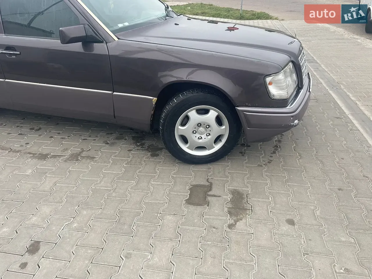 Mercedes-Benz E-Class 1993 photo 5