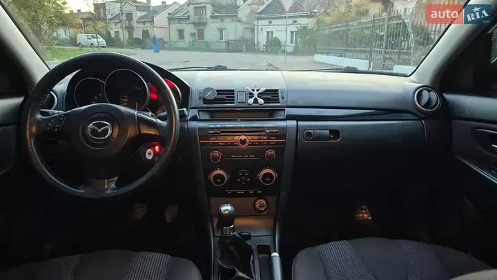 Mazda 3 2006 photo 3
