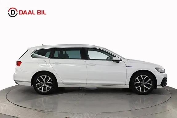 Volkswagen Passat 2021 photo 5