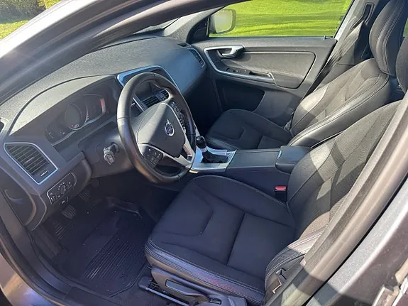 Volvo Xc60 2017 photo 4