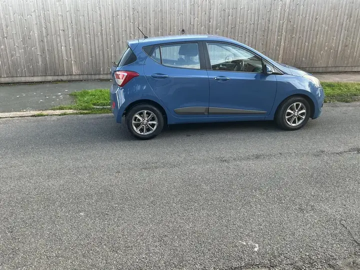 Hyundai I10 2015 photo 2