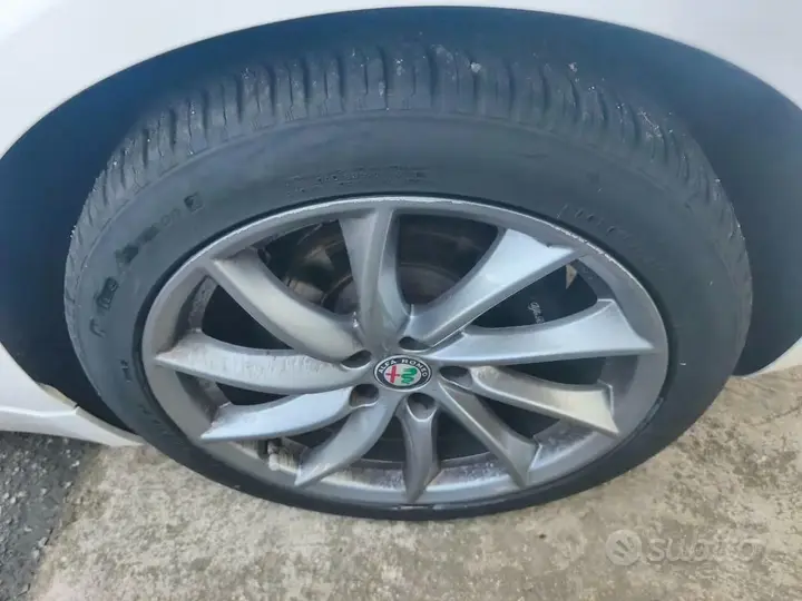 Alfa Romeo Giulia 2016 photo 4
