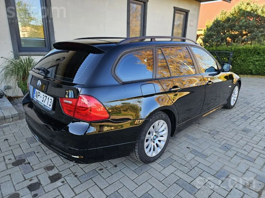BMW 318 2009 photo 4