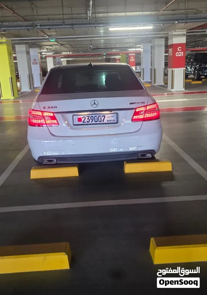 Mercedes-Benz E300